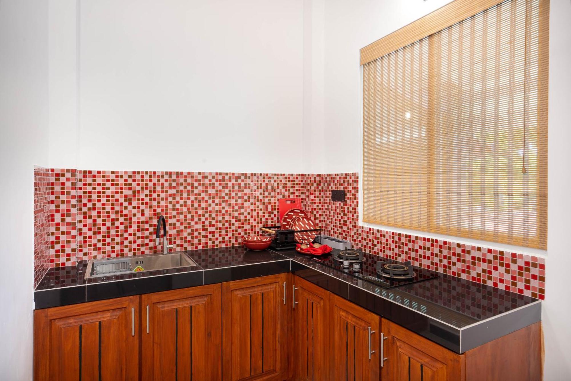 Hasthri Boutique Red Chalet In Ahangama With Pool Near Beach Kültér fotó