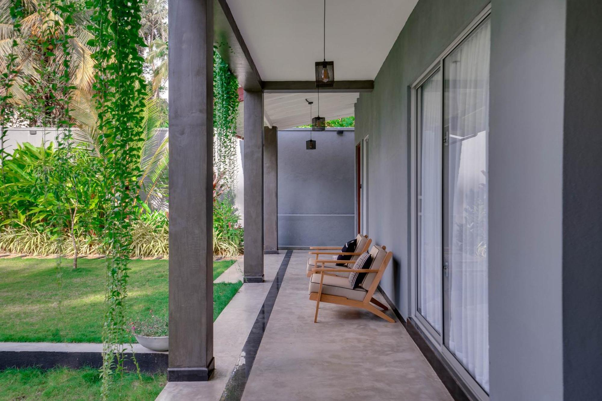 Hasthri Boutique Red Chalet In Ahangama With Pool Near Beach Kültér fotó