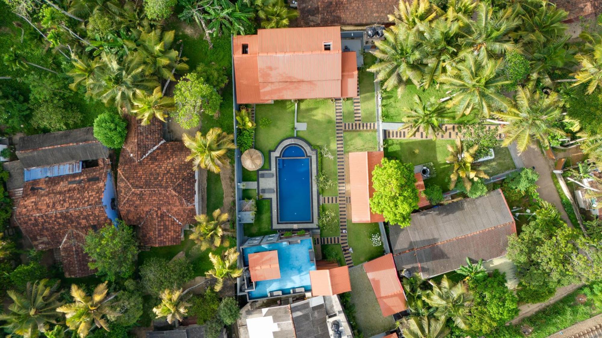 Hasthri Boutique Red Chalet In Ahangama With Pool Near Beach Kültér fotó