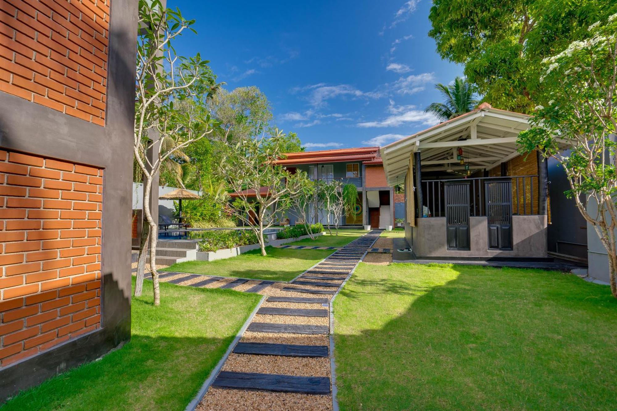 Hasthri Boutique Red Chalet In Ahangama With Pool Near Beach Kültér fotó